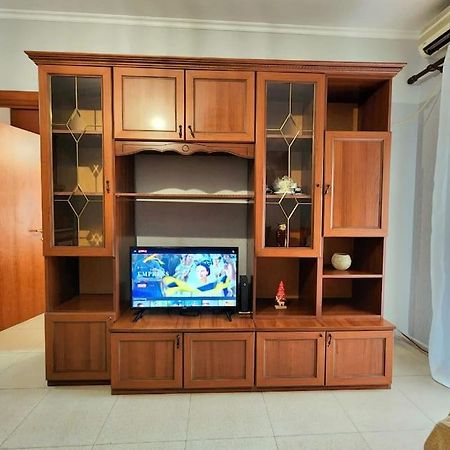One Bd Flat Near Center With 24H Self Check In Apartment Tiranë Luaran gambar