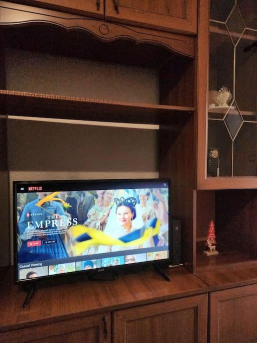 One Bd Flat Near Center With 24H Self Check In Apartment Tiranë Luaran gambar